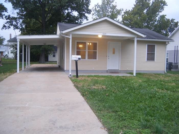 1st image of 603 Leonard Ave