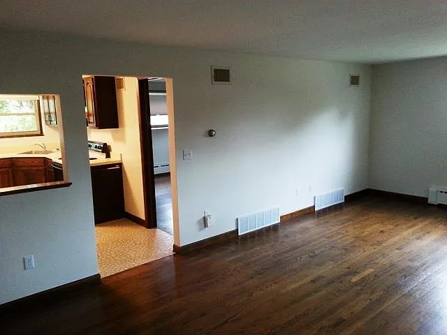255 Harbor St — Photo 18