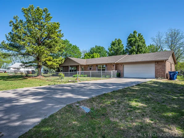 221 W 4th St, Allen, OK 74825