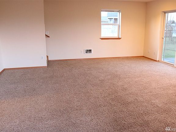 5th image of 17937 Desimone Ct SW