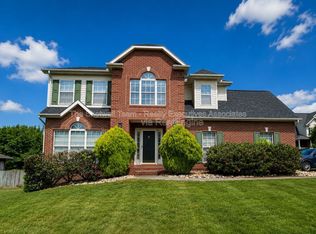 1341 Wineberry Rd, Powell, TN 37849