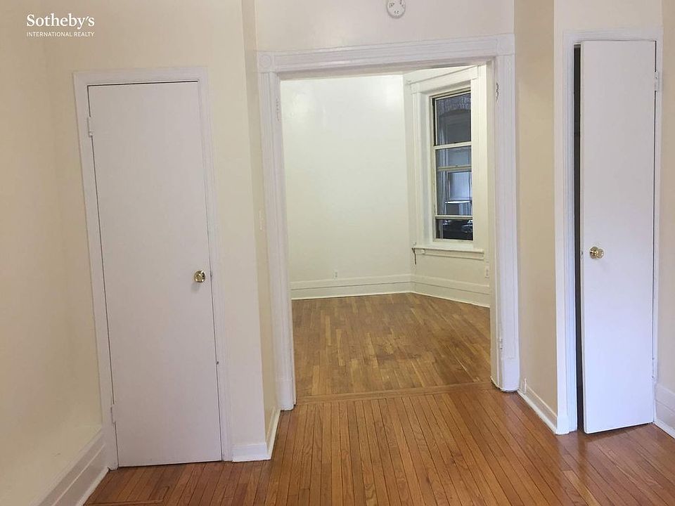 2nd image of 2270 Broadway APT 1B