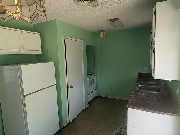4th image of 130 HARCOURT AVE