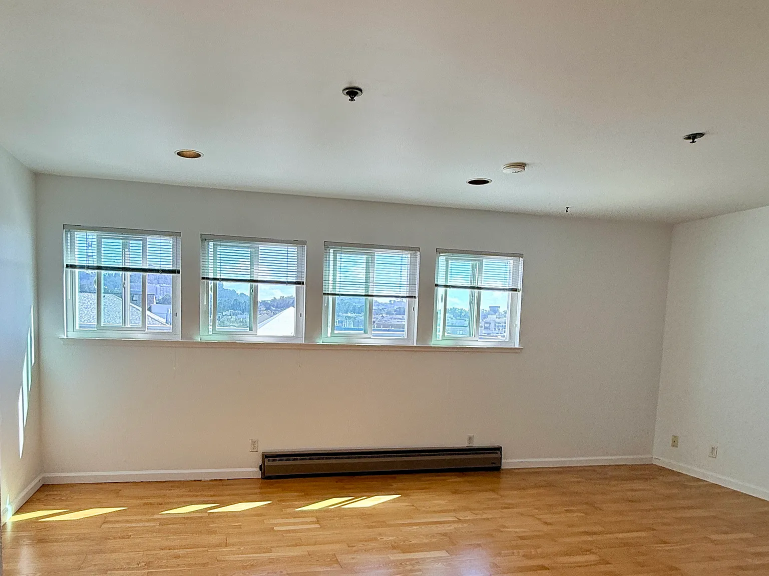 Studio, 250 sqft, $2,795 — Photo 2