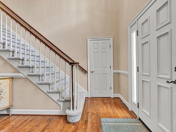 4th image of 6516 Hidden Woods Dr