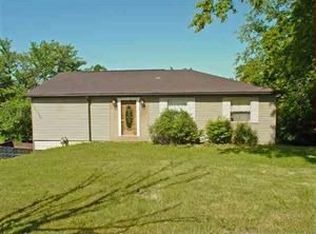 220 Reeves Dr, Wellsburg, WV 26070