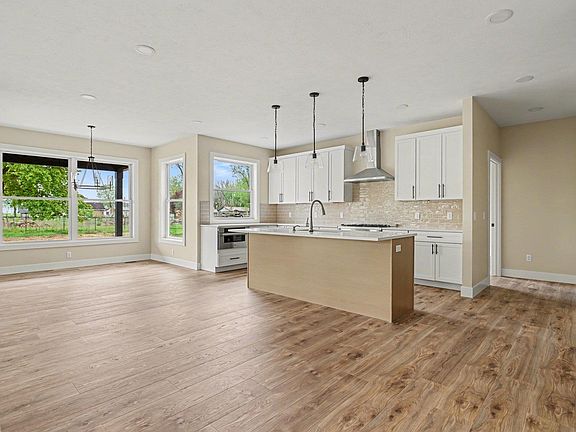 4th image of 20470 Longboat Ct