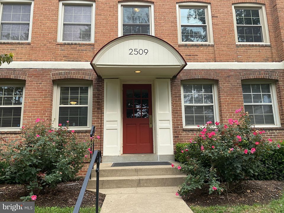1st image of 2509 Arlington Blvd #23