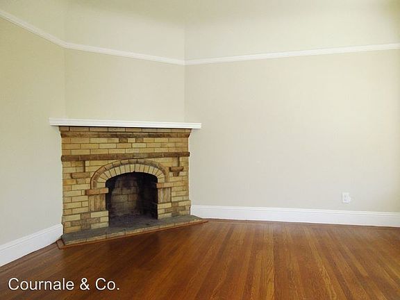 2nd image of 262 Collins St