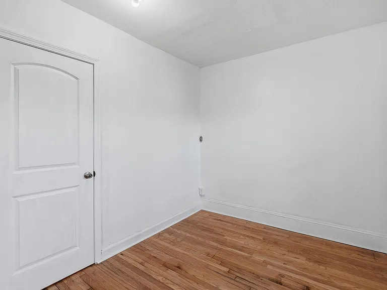 107 Kensington Ave — Photo 10