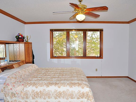 5th image of 7982 Island Rd