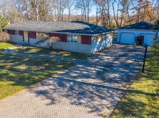 285 Robbie Ln, Valparaiso, IN 46385
