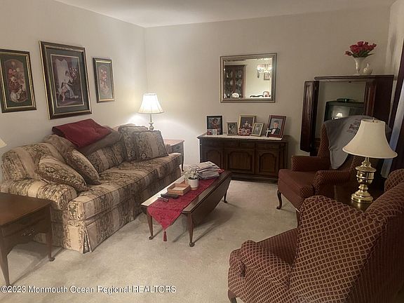 3rd image of 25 Leighton Lane
