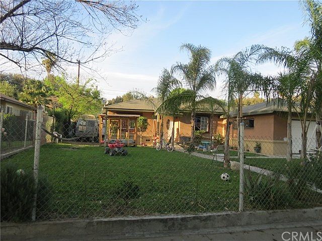 1st image of 1556 W Evans St