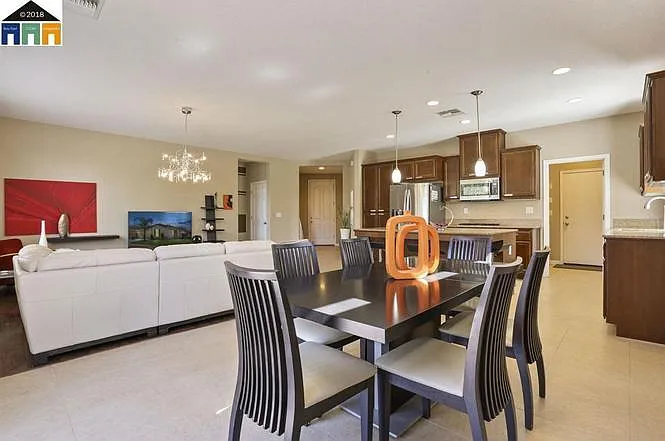 1308 Camilla St — Photo 4
