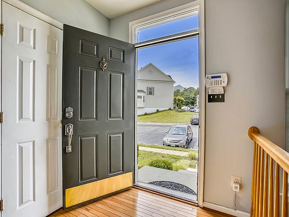 2nd image of 3850 Koval Ln
