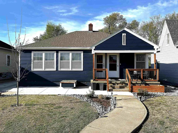 516 W 17th St, Hays, KS 67601