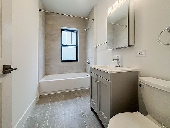 4th image of 1950 W Wilson Ave #1Y
