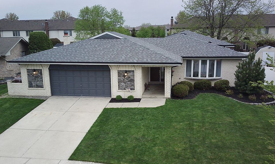 1st image of 9325 178th St