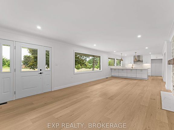 4th image of 1802 Sydenham Rd