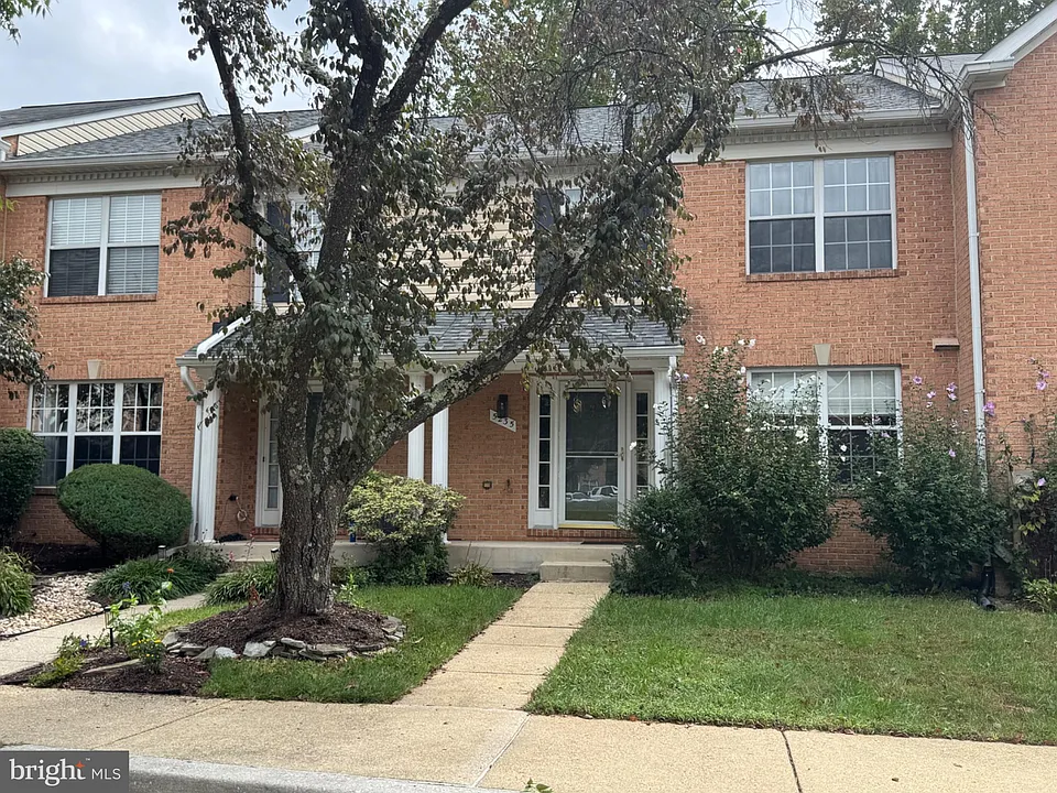5235 Lightfoot Path