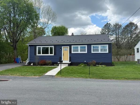 107 Fairview Rd, New Cumberland, PA 17070