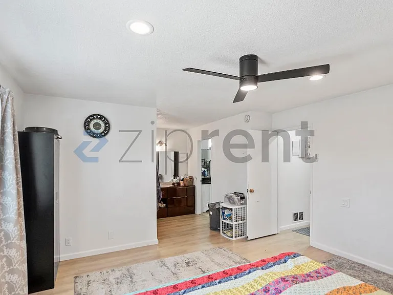 5491 Demarest Ln — Photo 16