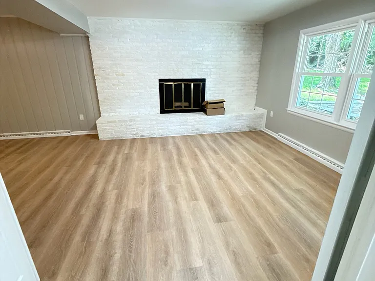 1260 Kenmore Dr — Photo 12