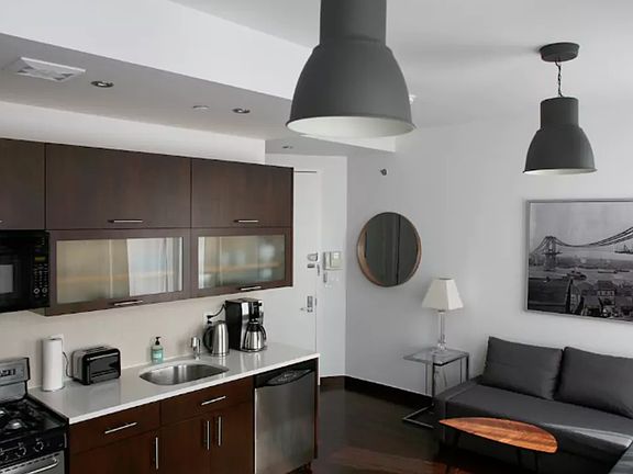 2nd image of 765 Park Pl #5B