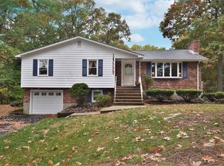 6 Greenway Rd, Middleton, MA 01949