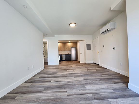 5th image of 3333 Giles Pl APT B2