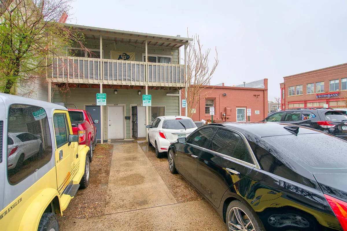 Building Photo - 1644 Pearl St #1644