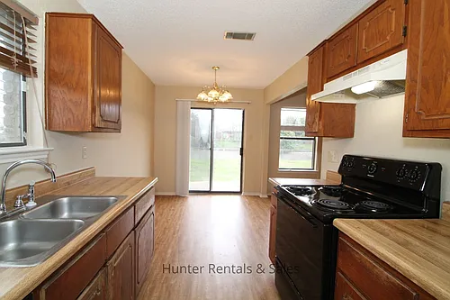 1100 Goodhue Dr Photo 1