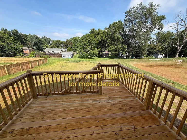 901 Parkside Blvd — Photo 27
