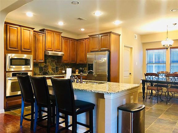 5th image of 14031 Valley Mills Dr