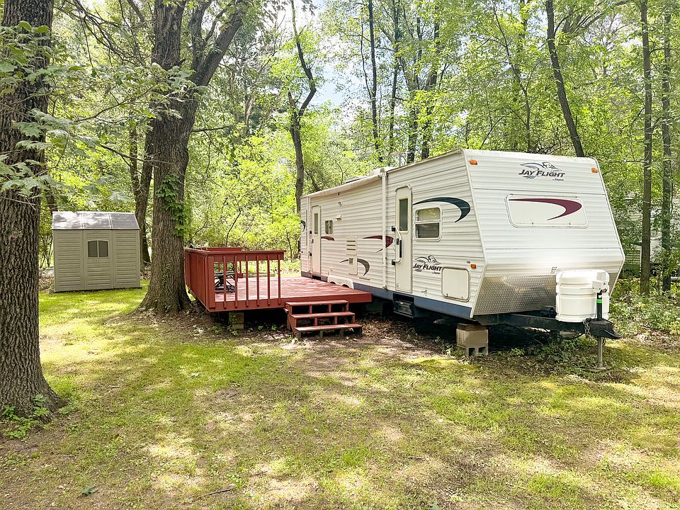 1st image of 27/27 Woodhaven Dr E
