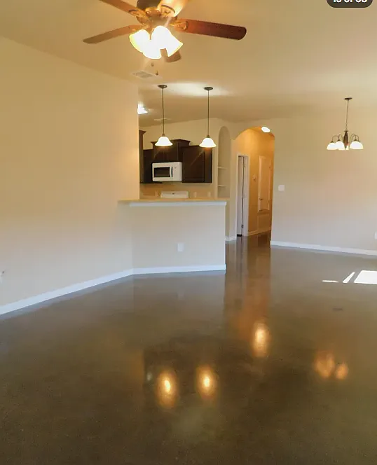 3 bed, 1204 sqft, $1,300 — Photo 3