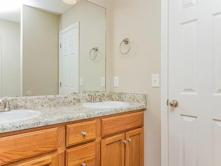 1449 Westview Dr — Photo 11
