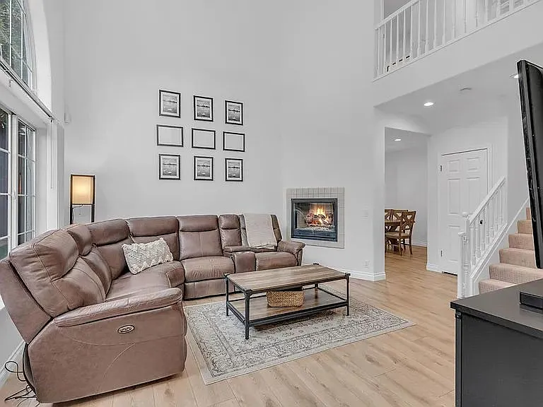 437 Calle Cerro — Photo 4