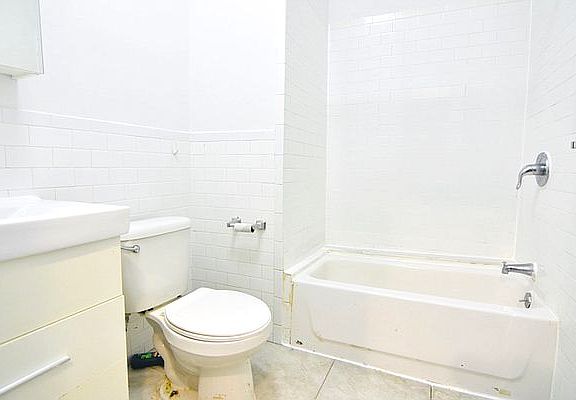 5th image of 75 Fort Washington Ave APT E
