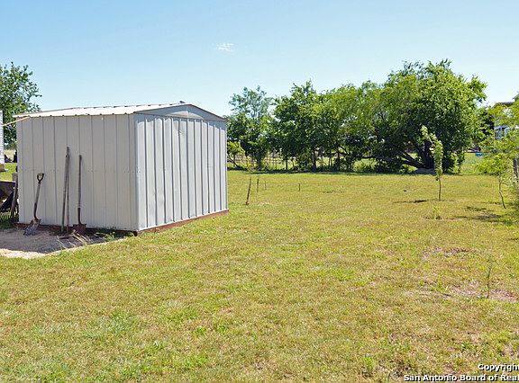 2nd image of 460 Rosemary Loop