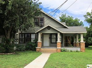 1506 N De Leon St #A, Victoria, TX 77901