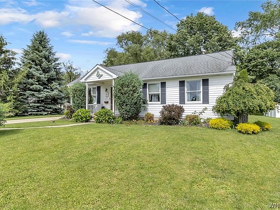2nd image of 4437 Willow Ln