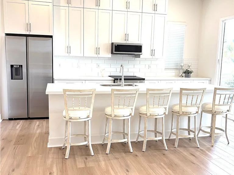 7267 Aura Cir — Photo 2