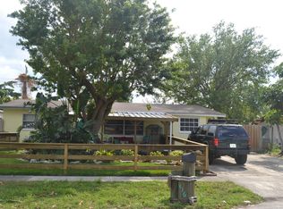 1416 W Perry St, Lantana, FL 33462