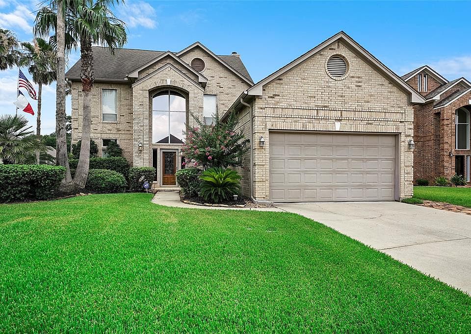 1st image of 348 Bayshore Dr