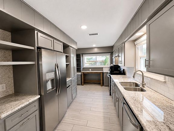 3rd image of 5314 Stillbrooke Dr