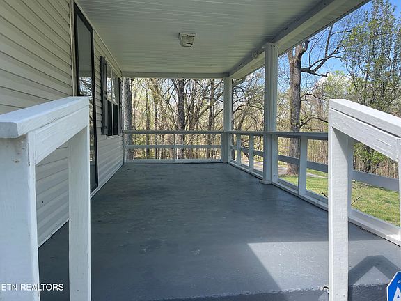 5th image of 105 Echo Valley Rd