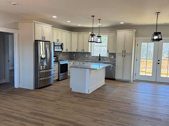 4th image of 94 Oxford Furnace Rd