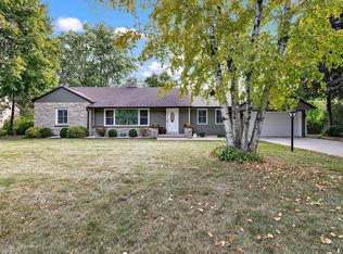 8202 N Poplar Dr, Fox Pt, WI 53217